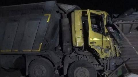 Gujarat: Truck crushes 15 workers from Rajasthan to death Gujarat: Truck crushes 15 workers from Rajasthan to death