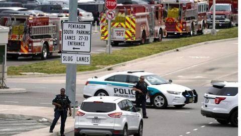 US: Officer dead, suspect killed in violence outside Pentagon US: Officer dead, suspect killed in violence outside Pentagon