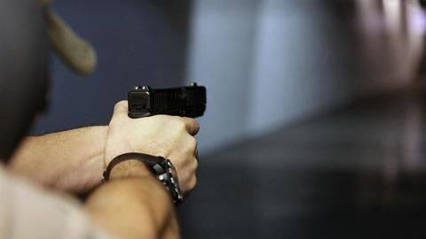 Bengal: Robbers open fire at gold loan office, one injured Bengal: Robbers open fire at gold loan office, one injured