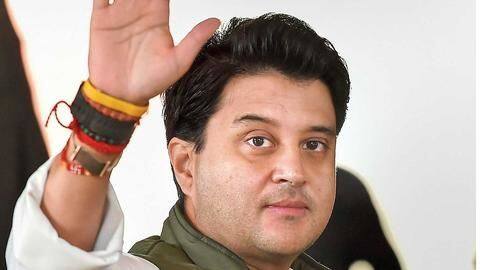 MP: Jyotiraditya embarks on 'Jan Ashirwad Yatra' after performing puja MP: Jyotiraditya embarks on 'Jan Ashirwad Yatra' after performing puja