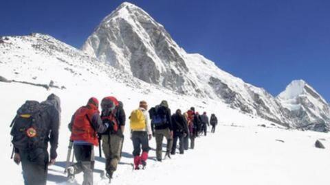 Bahrain prince-led team conquers new altitude of Mount Everest Bahrain prince-led team conquers new altitude of Mount Everest