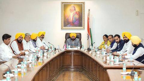 New Punjab Cabinet approves 25,000 government jobs New Punjab Cabinet approves 25,000 government jobs
