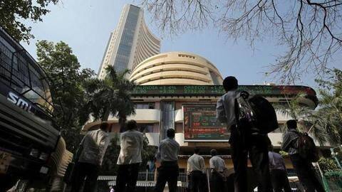 Sensex jumps 150 points in opening trade, Nifty tests 15,700 Sensex jumps 150 points in opening trade, Nifty tests 15,700