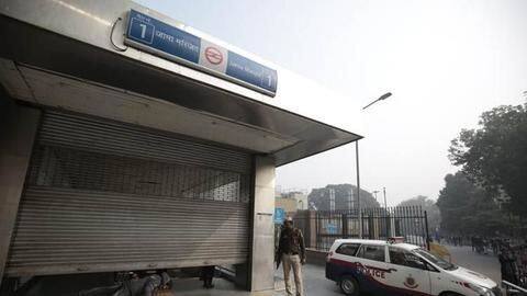 Farmers' protest: Gates of some Delhi metro stations temporarily closed Farmers' protest: Gates of some Delhi metro stations temporarily closed
