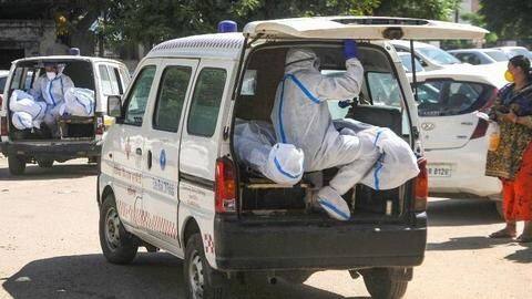 Maharashtra: Bodies of 22 COVID-19 victims stuffed in one ambulance Maharashtra: Bodies of 22 COVID-19 victims stuffed in one ambulance