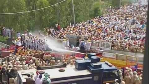 AAP workers try to gherao Punjab CM's residence AAP workers try to gherao Punjab CM's residence