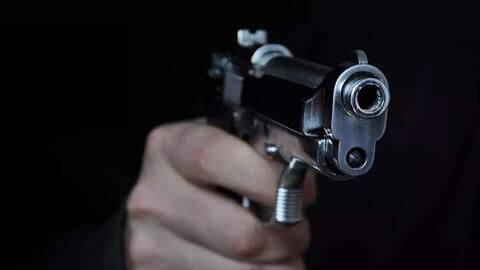 Men open fire after denied entry into clinic without mask Men open fire after denied entry into clinic without mask