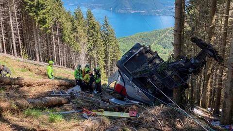Italy: Around 13 killed after cable car plunges to ground Italy: Around 13 killed after cable car plunges to ground