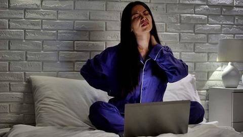 Some tips to alleviate back pain while working from home Some tips to alleviate back pain while working from home