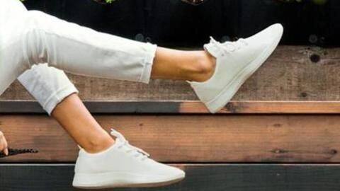 Few trendy ways to style your white sneakers Few trendy ways to style your white sneakers