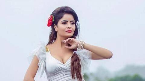 Actor Gehana Vasisth arrested for making porn; claims innocence Actor Gehana Vasisth arrested for making porn; claims innocence