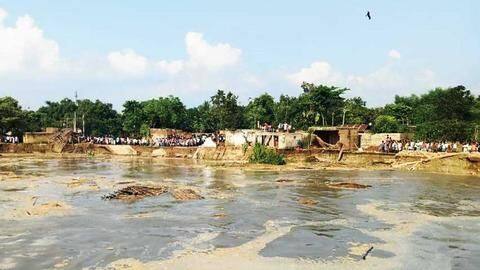 West Bengal: 400 families left homeless due to Ganga erosion West Bengal: 400 families left homeless due to Ganga erosion