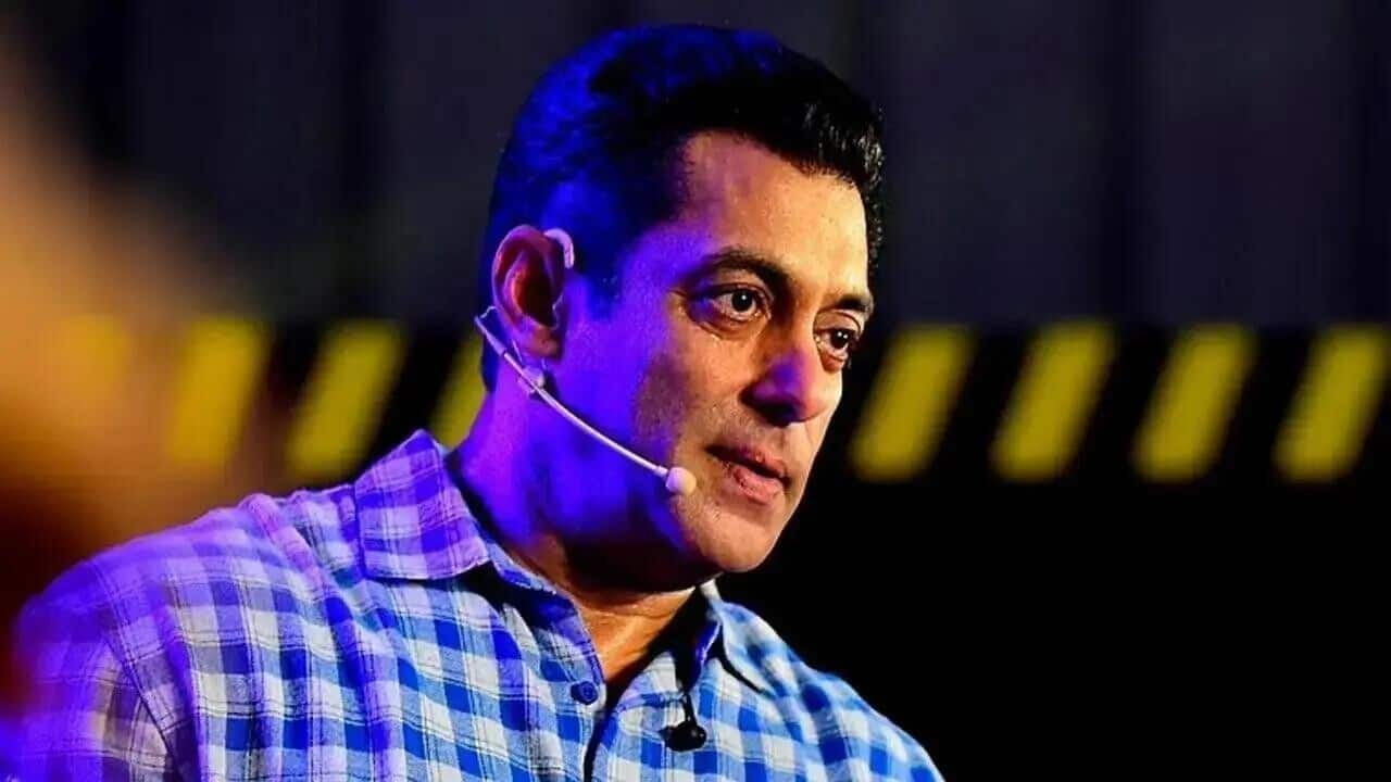 21-year-old arrested for following Salman Khan's convoy