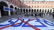 Billionaire Jeff Bezos's Venice wedding triggers citizens, invites protests  