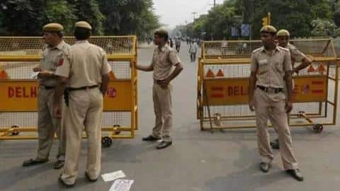 Delhi: Dispute over plot leads to clash between two communities Delhi: Dispute over plot leads to clash between two communities