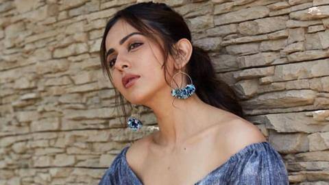 Rakul Preet Singh reaches Enforcement Directorate's office in drug case Rakul Preet Singh reaches Enforcement Directorate's office in drug case