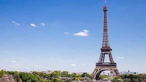 Eiffel Tower to be protected by a glass wall Eiffel Tower to be protected by a glass wall