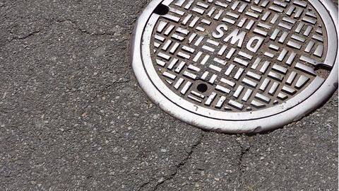 Bengaluru: 3 labourers die cleaning manhole Bengaluru: 3 labourers die cleaning manhole