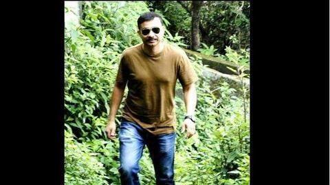 CRPF Commandant Chetan Cheeta: Ready to dance and enjoy scotch CRPF Commandant Chetan Cheeta: Ready to dance and enjoy scotch