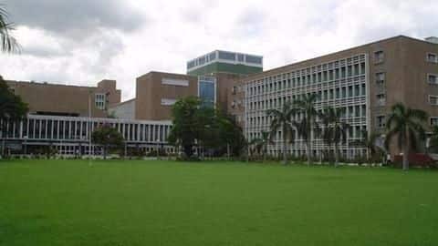 AIIMS emergency distressed due to shortage of doctors AIIMS emergency distressed due to shortage of doctors