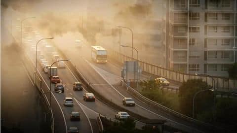 Delhi 's AQI remains 'severe' for third straight day Delhi 's AQI remains 'severe' for third straight day