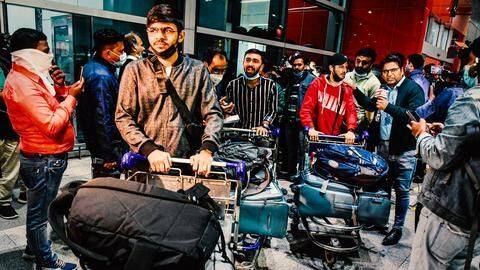 Ukraine-Russia crisis: India asks students to move to western border Ukraine-Russia crisis: India asks students to move to western border