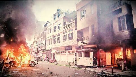 10 injured amid BJP-CPI(M) clashes in Tripura; vehicles burnt 10 injured amid BJP-CPI(M) clashes in Tripura; vehicles burnt
