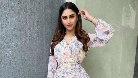 Krystle D'Souza cast opposite Fardeen Khan in his comeback vehicle Krystle D'Souza cast opposite Fardeen Khan in his comeback vehicle