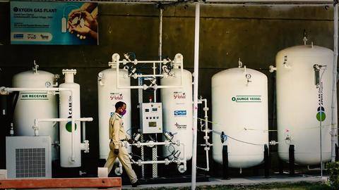 Delhi hospitals install oxygen plants, but experts say 'not enough' Delhi hospitals install oxygen plants, but experts say 'not enough'