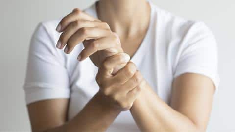 #HealthBytes: Carpal tunnel syndrome - its causes, symptoms, and prevention #HealthBytes: Carpal tunnel syndrome - its causes, symptoms, and prevention