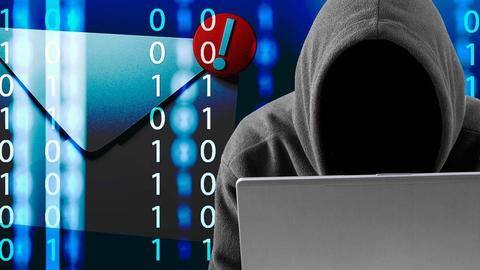Gmail, Hotmail users beware! This fake email steals Facebook details Gmail, Hotmail users beware! This fake email steals Facebook details