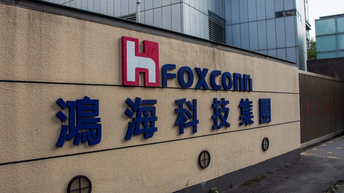 Apple supplier Foxconn plans to manufacture AI servers in India