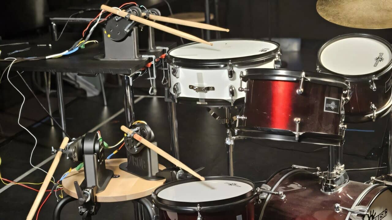 This AI-powered robot can play drums at superhuman speeds