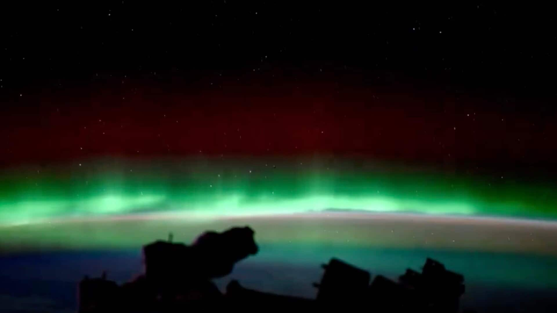 Stunning ISS time-lapse video captures auroras, stars, and a meteor