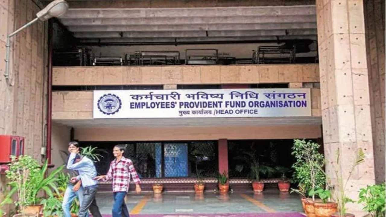 EPFO witnesses record addition of 19.5L members in May