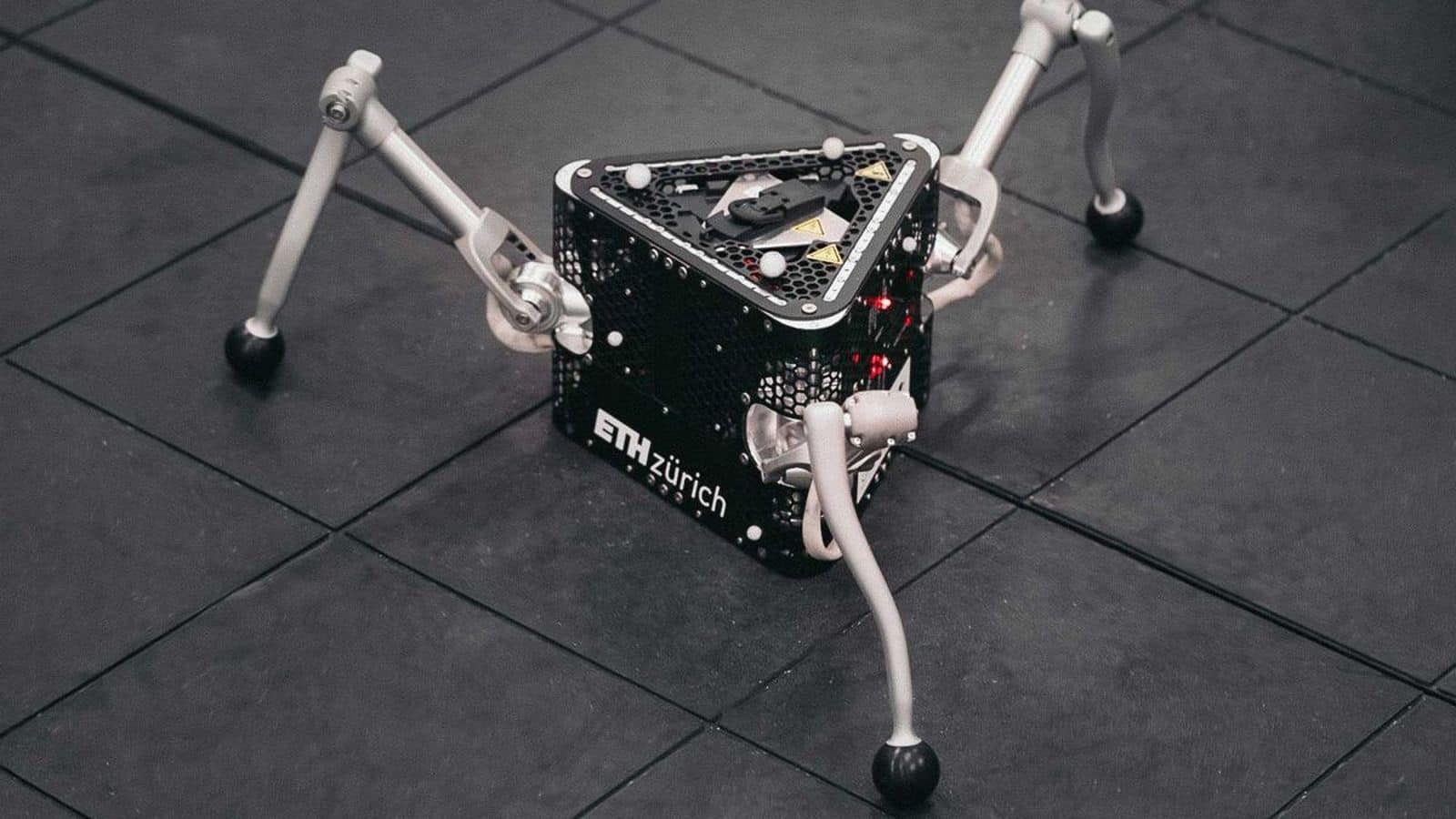 This mini robot can hop in zero-gravity to investigate asteroids