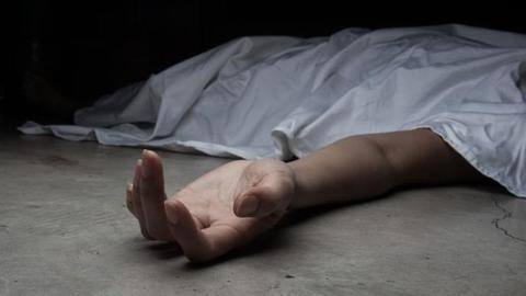 Fed up of caring for ailing wife, man kills her Fed up of caring for ailing wife, man kills her