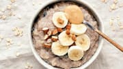 Quick and healthy: Oatmeal with nut butter 