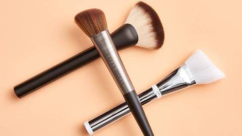 Four must-have foundation brushes for every make-up finish Four must-have foundation brushes for every make-up finish