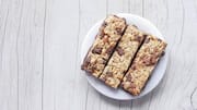 Almond oat bars: The grab-and-go breakfast