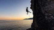 5 most scenic coastal cliffs for rappelling 