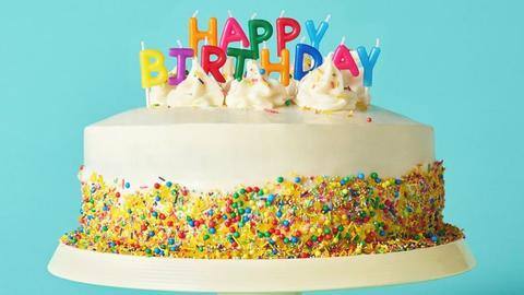 Mumbai cop seen feeding cake to history-sheeter on latter's birthday Mumbai cop seen feeding cake to history-sheeter on latter's birthday