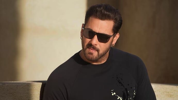 'Sikandar': Salman shoots for 'raw, bloody' train sequence in Mumbai