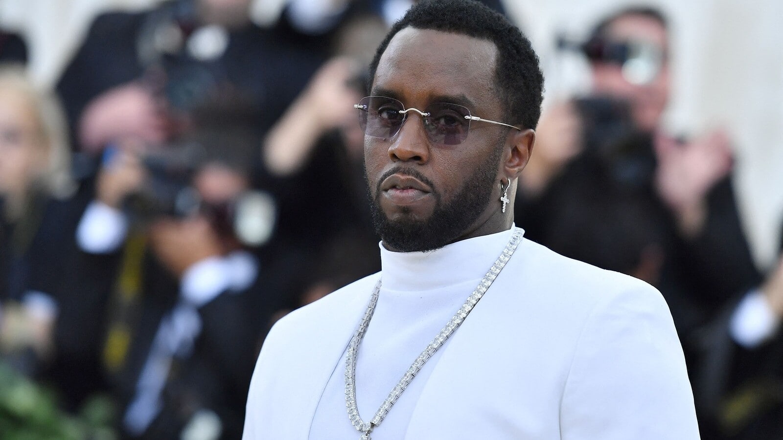 Want to live like Sean 'Diddy' Combs? His mansion is on sale for jawdropping price!