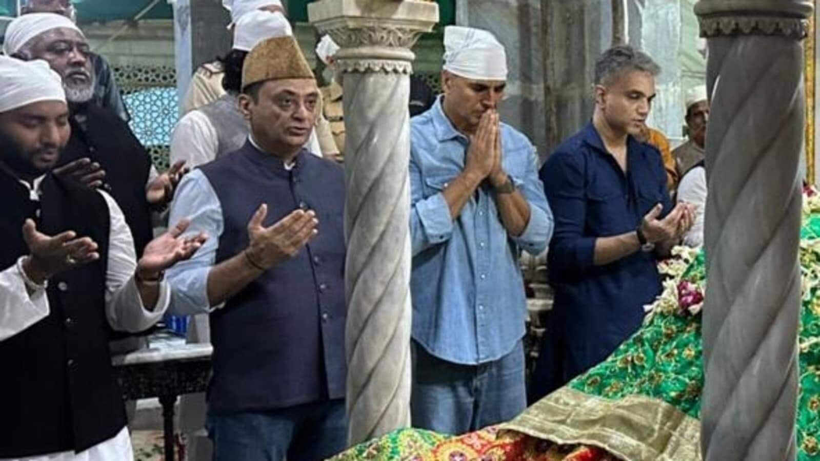 Akshay Kumar donates ₹1.21cr to Haji Ali Dargah