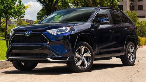 Toyota RAV4 found testing in India; launch likely by Diwali Toyota RAV4 found testing in India; launch likely by Diwali