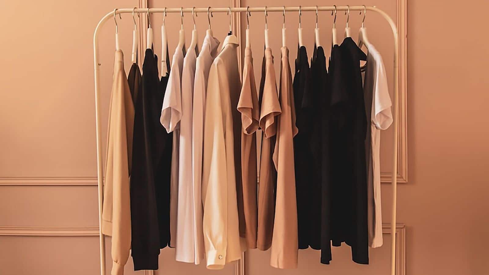 Strategies to streamline your style with 'capsule wardrobe'