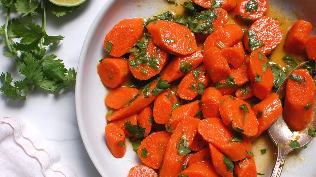 Health freaks will love this zesty Moroccan carrot salad recipe