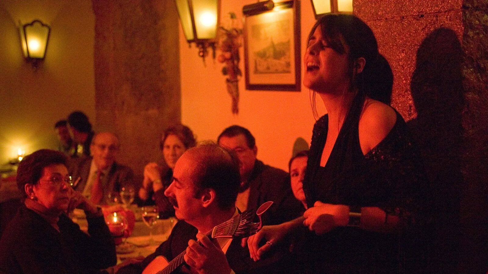 Alfama's fado music: A guide to Lisbon's melodic evenings