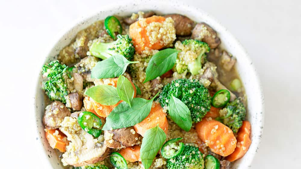 Thai green curry quinoa bowl: A step-by-step guide